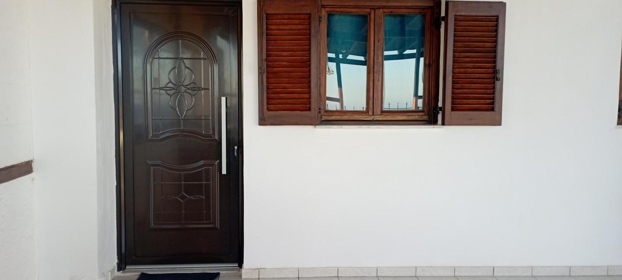 Lentas Royal Apartment Екстериор снимка
